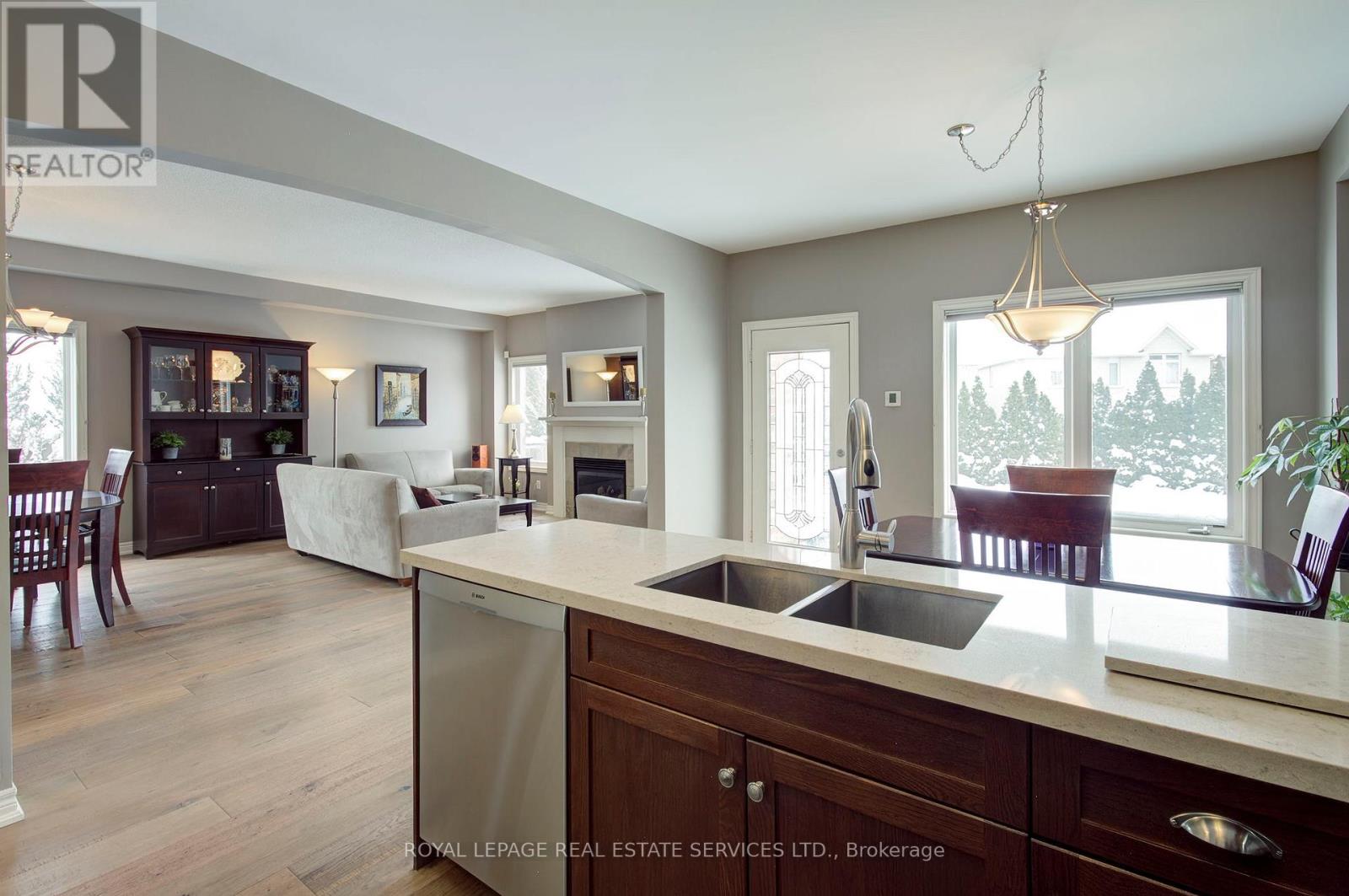 2275 Littondale Lane, Oakville, Ontario  L6M 0A6 - Photo 19 - W13488356