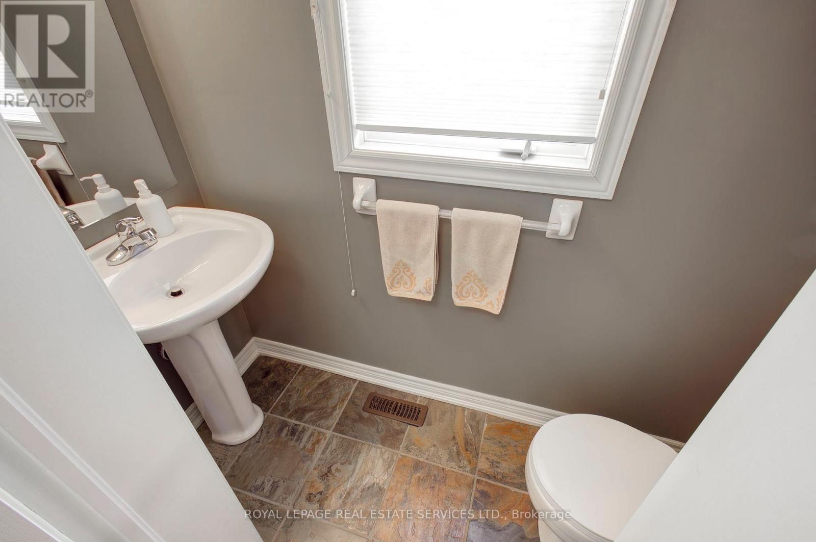 2275 Littondale Lane, Oakville, Ontario  L6M 0A6 - Photo 20 - W13488356