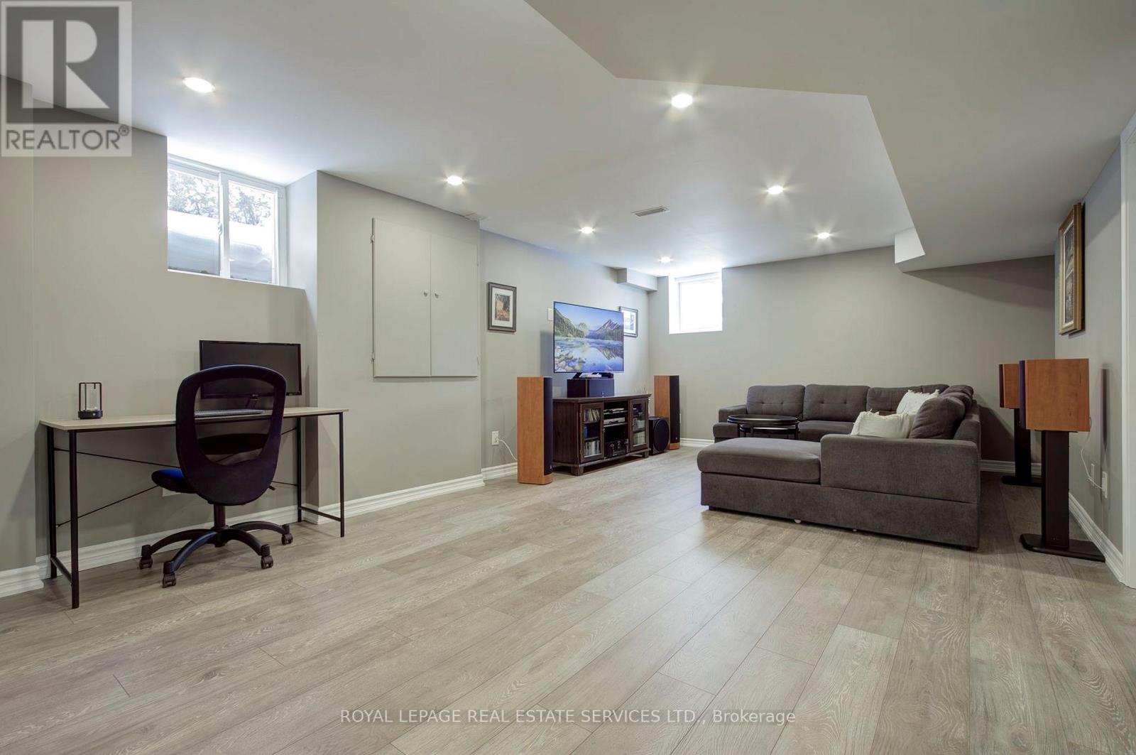 2275 Littondale Lane, Oakville, Ontario  L6M 0A6 - Photo 32 - W13488356