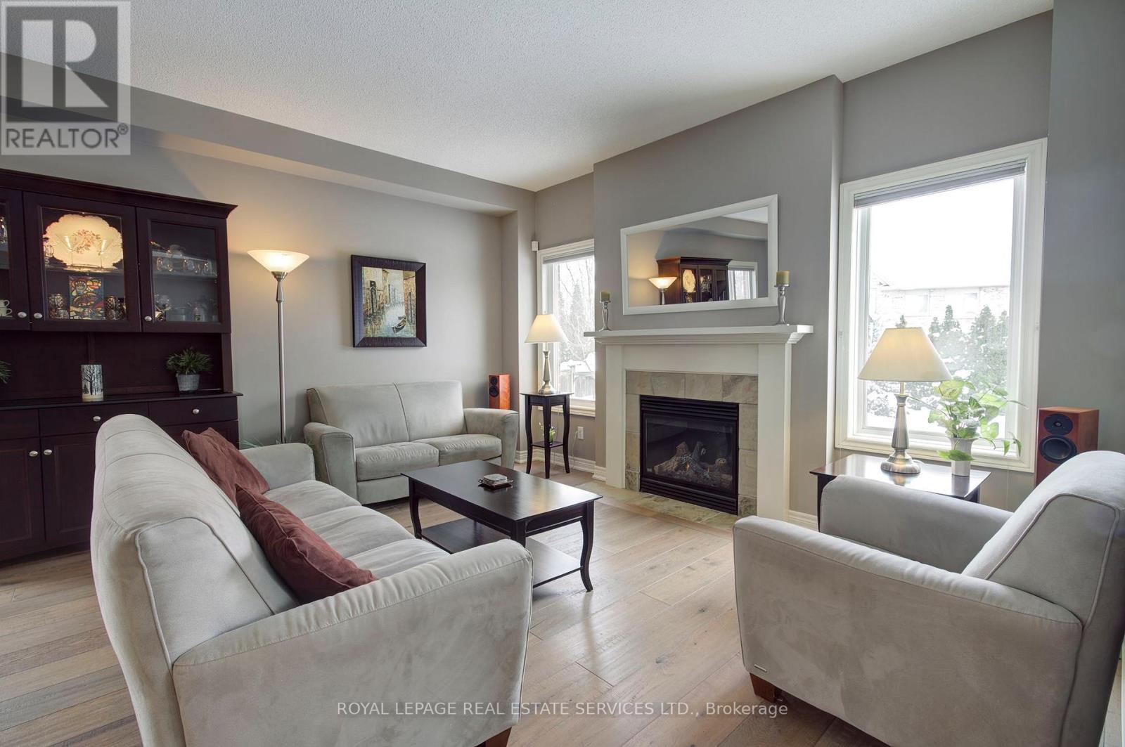 2275 Littondale Lane, Oakville, Ontario  L6M 0A6 - Photo 9 - W13488356