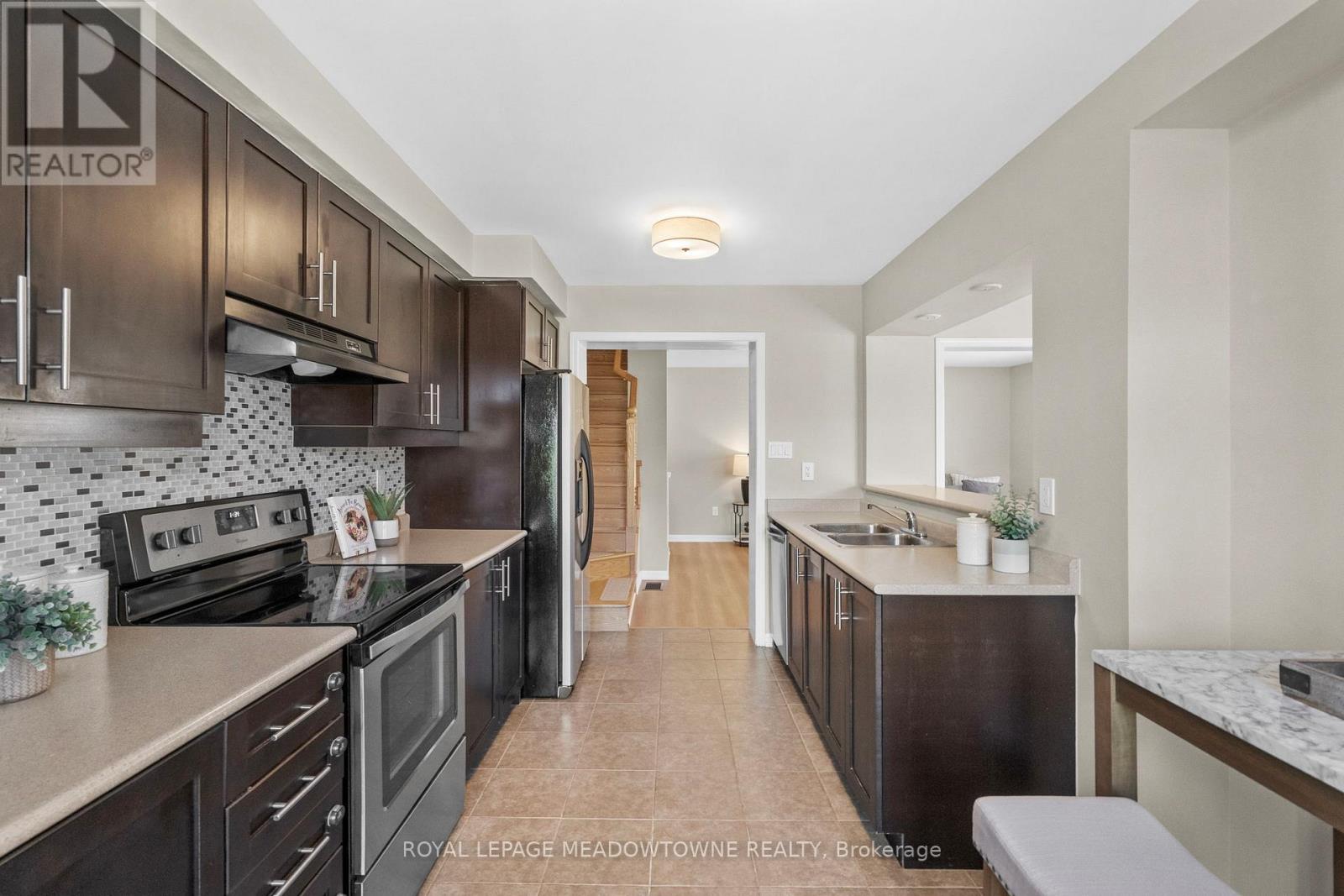 521 Cavanagh Lane, Milton, Ontario  L9T 8G4 - Photo 12 - W13488498