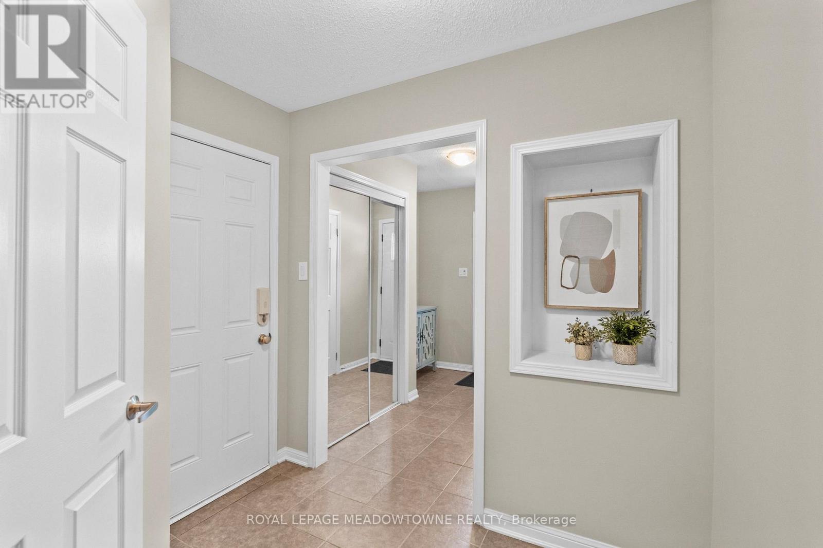 521 Cavanagh Lane, Milton, Ontario  L9T 8G4 - Photo 6 - W13488498