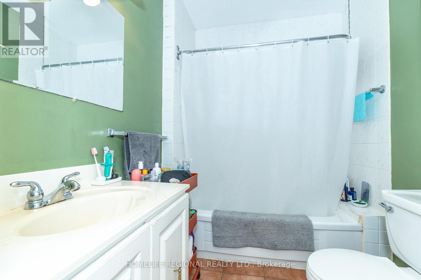 122 Emerson Avenue, Toronto, Ontario  M6H 3T1 - Photo 13 - W13488592