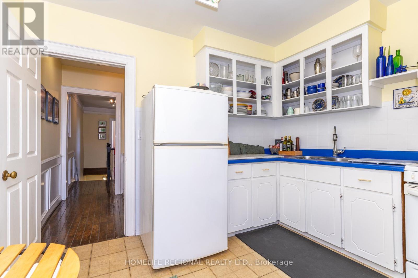 122 Emerson Avenue, Toronto, Ontario  M6H 3T1 - Photo 17 - W13488592