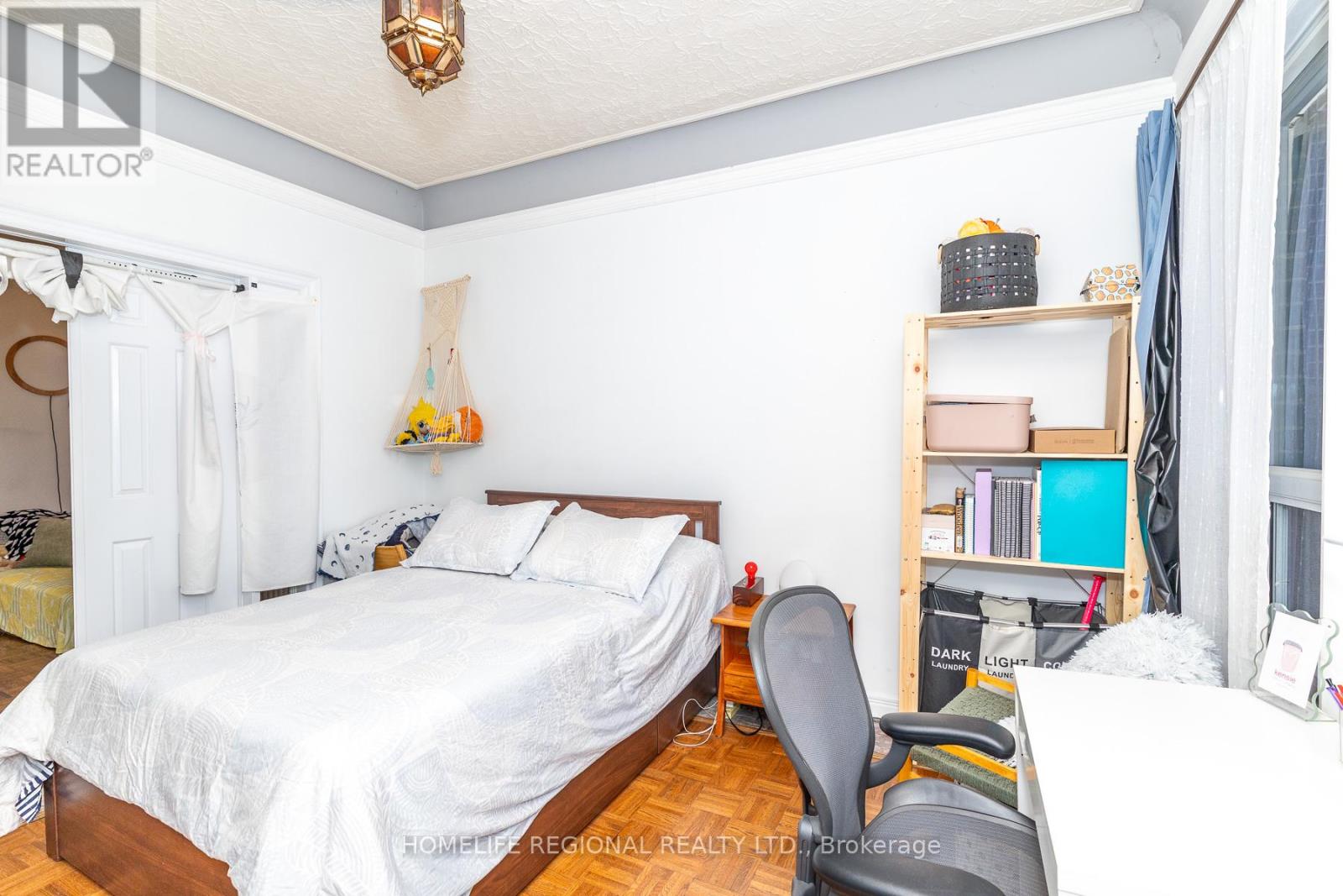 122 Emerson Avenue, Toronto, Ontario  M6H 3T1 - Photo 7 - W13488592