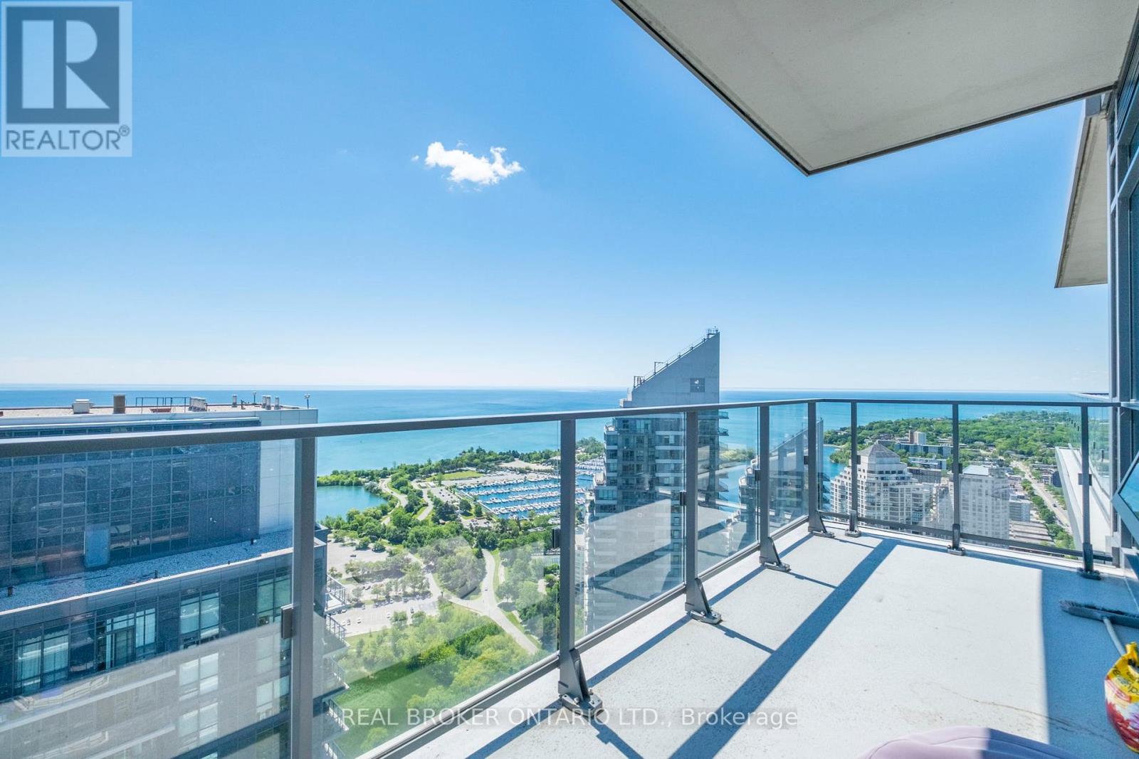 UPH07 - 2220 LAKE SHORE BOULEVARD W, Toronto, Ontario