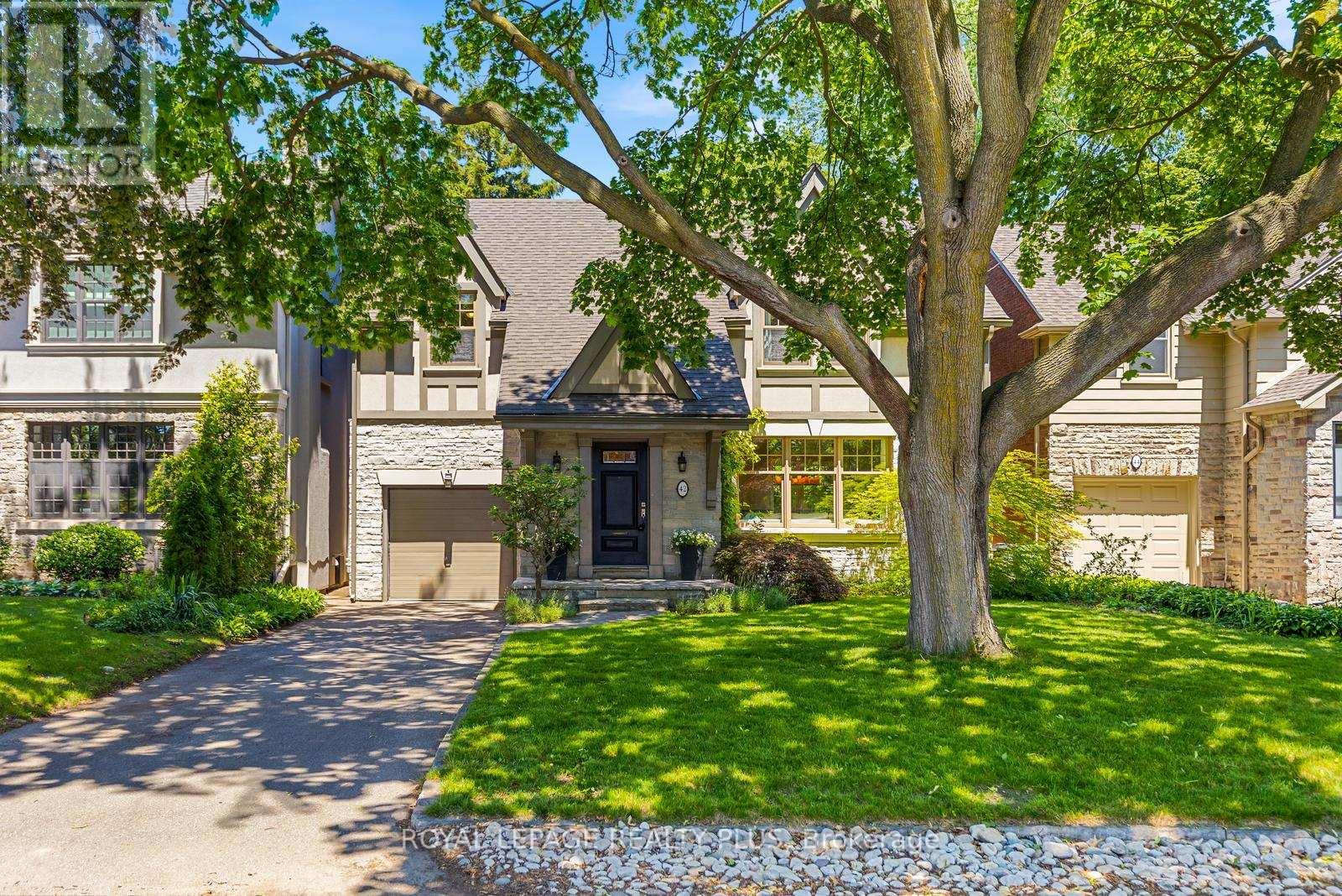 42 EDGEMORE DRIVE, Toronto, Ontario