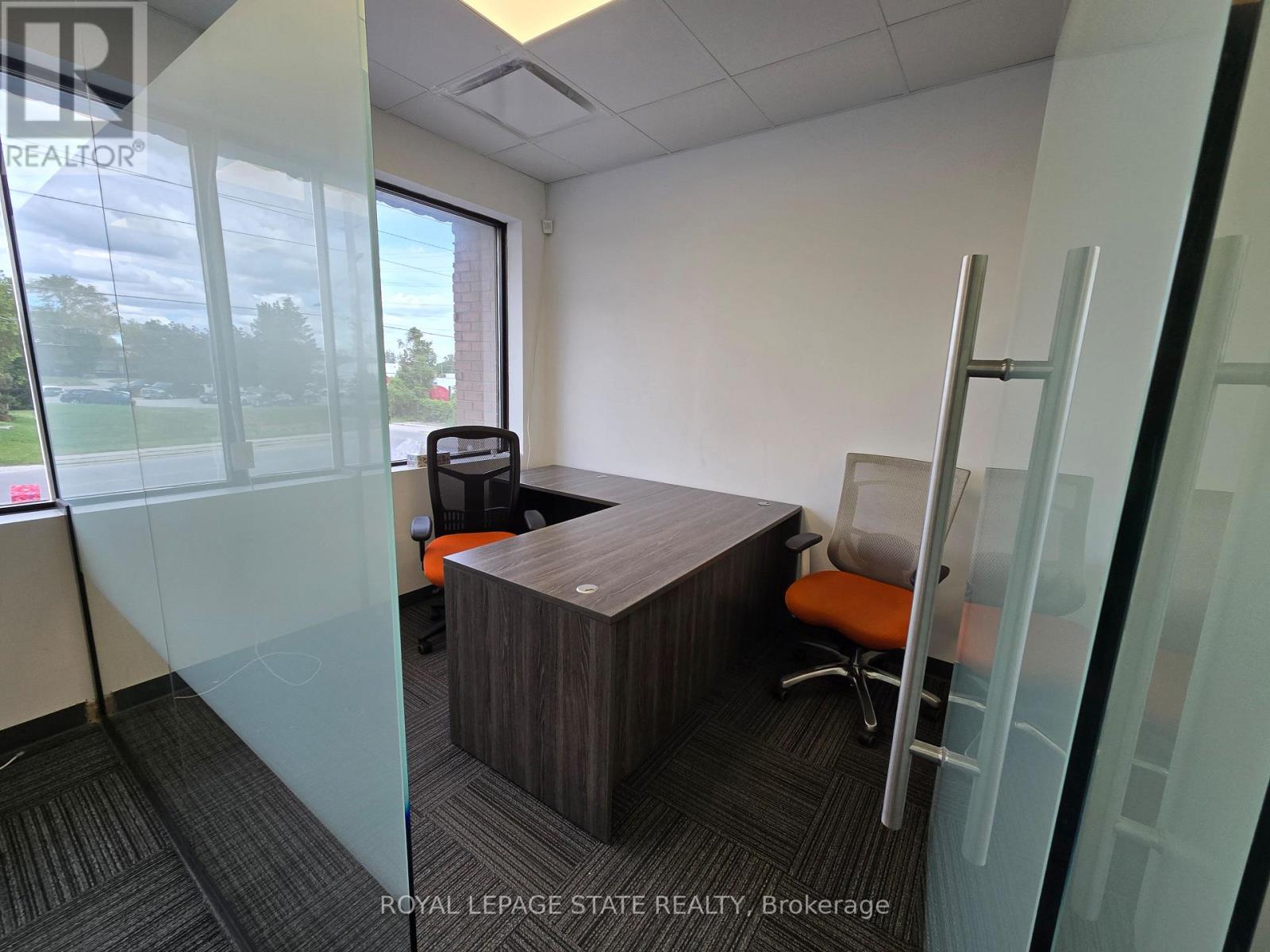 208 - 2404 Haines Road, Mississauga, Ontario  L4Y 4B8 - Photo 4 - W13488680