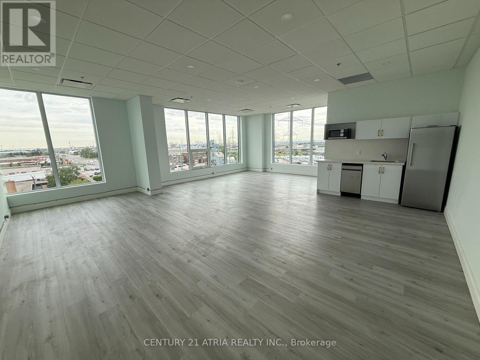 407 - 996 Martin Grove Road, Toronto, Ontario  M9W 4W8 - Photo 8 - W13488732