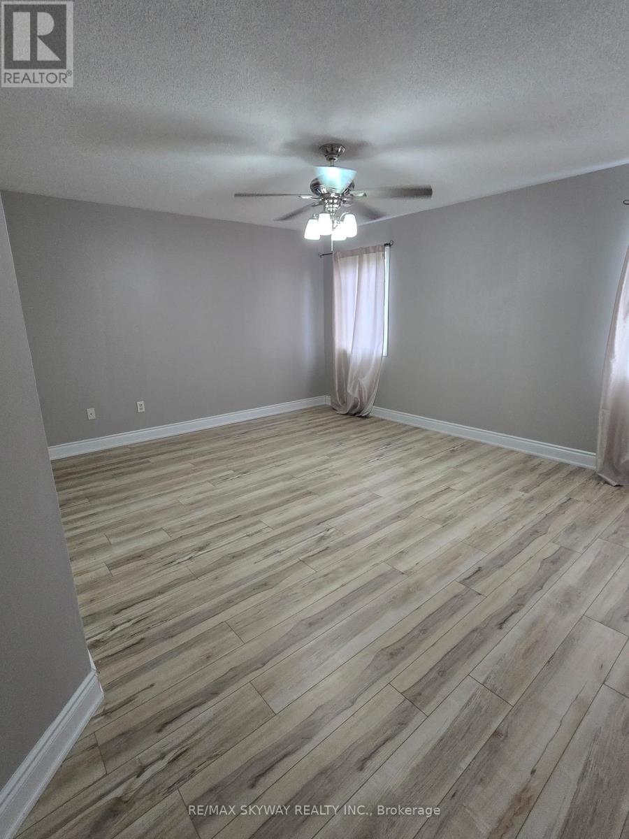 38 Egypt Drive, Brampton, Ontario  L6R 2V2 - Photo 13 - W13489110