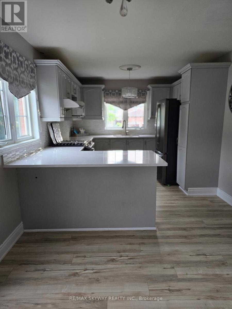 38 Egypt Drive, Brampton, Ontario  L6R 2V2 - Photo 25 - W13489110