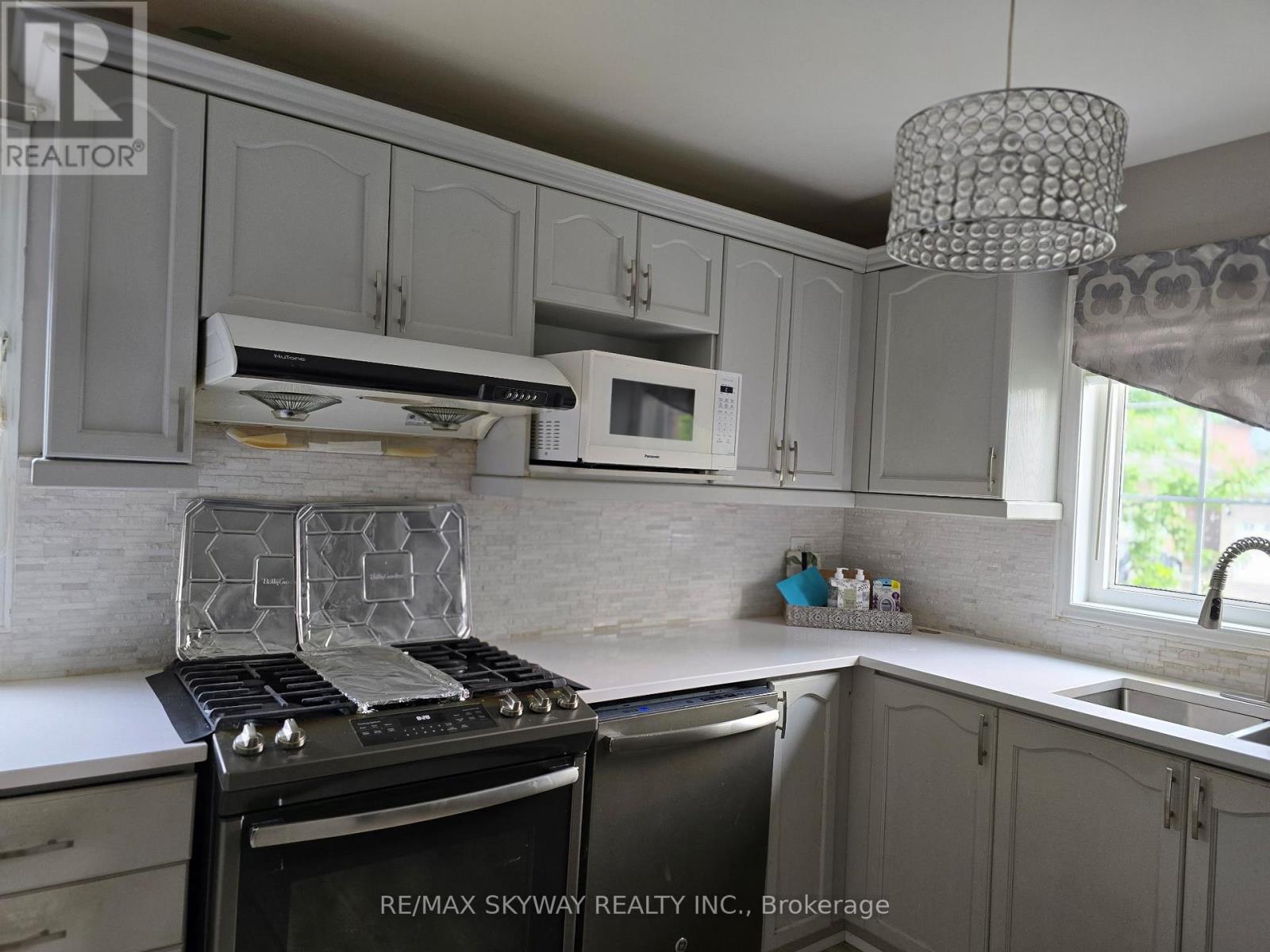 38 Egypt Drive, Brampton, Ontario  L6R 2V2 - Photo 28 - W13489110
