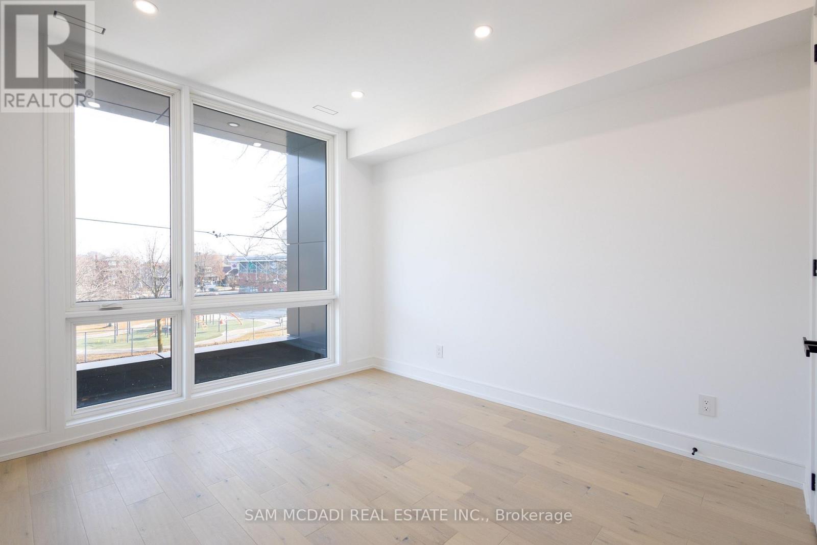 24 Twenty First Street, Toronto, Ontario  M8V 3L7 - Photo 26 - W13489114