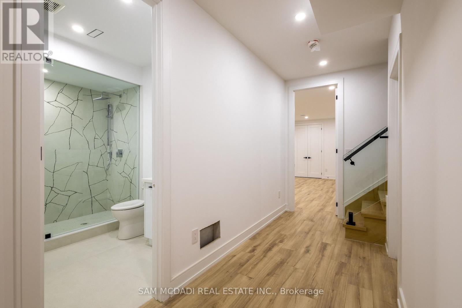 24 Twenty First Street, Toronto, Ontario  M8V 3L7 - Photo 33 - W13489114
