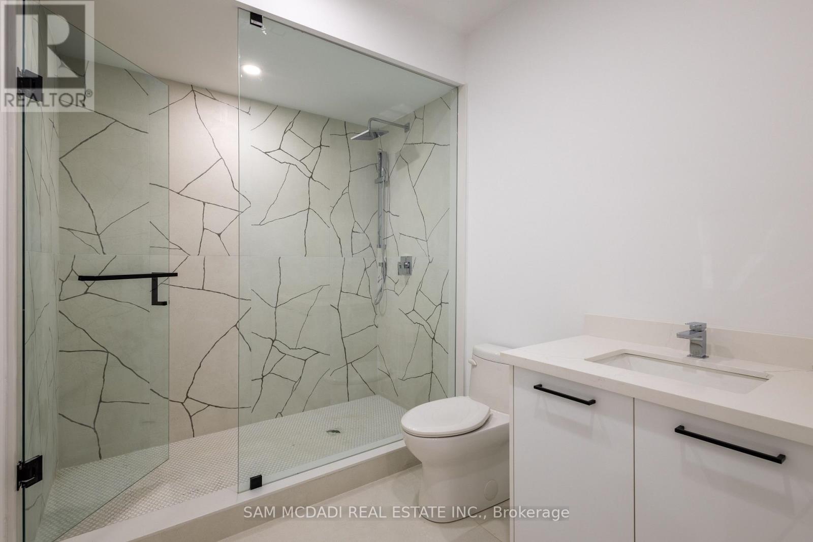 24 Twenty First Street, Toronto, Ontario  M8V 3L7 - Photo 34 - W13489114