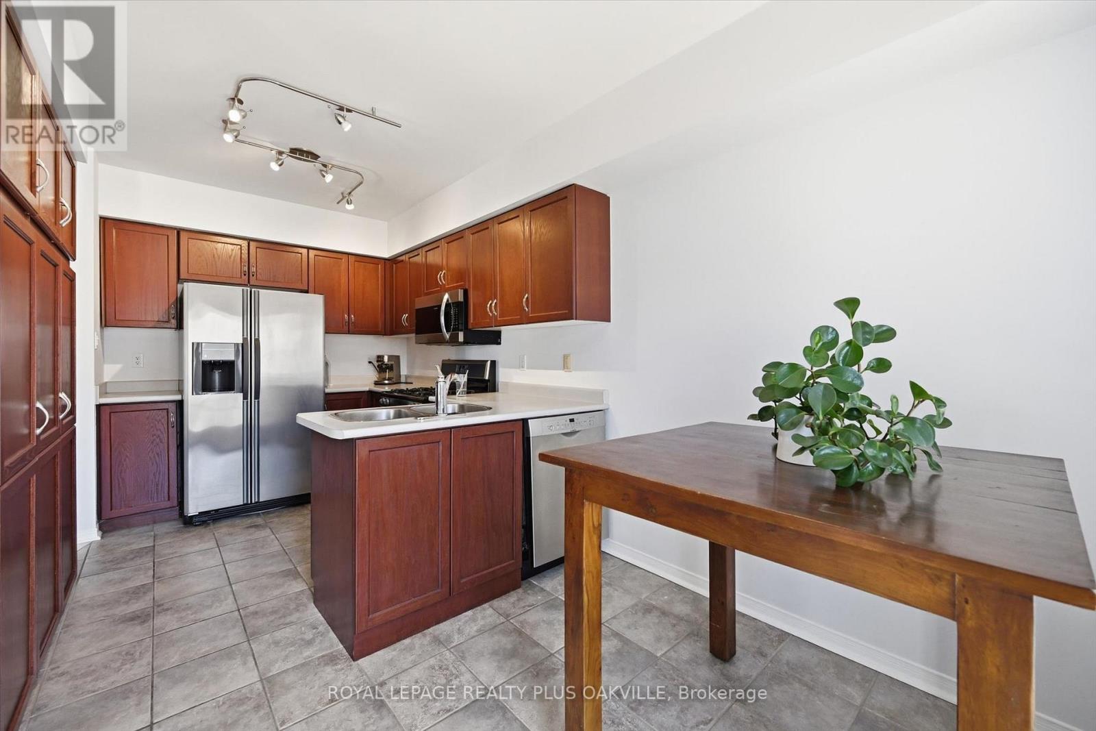 2150 Fourth Line, Oakville, Ontario  L6M 3T2 - Photo 16 - W13489164