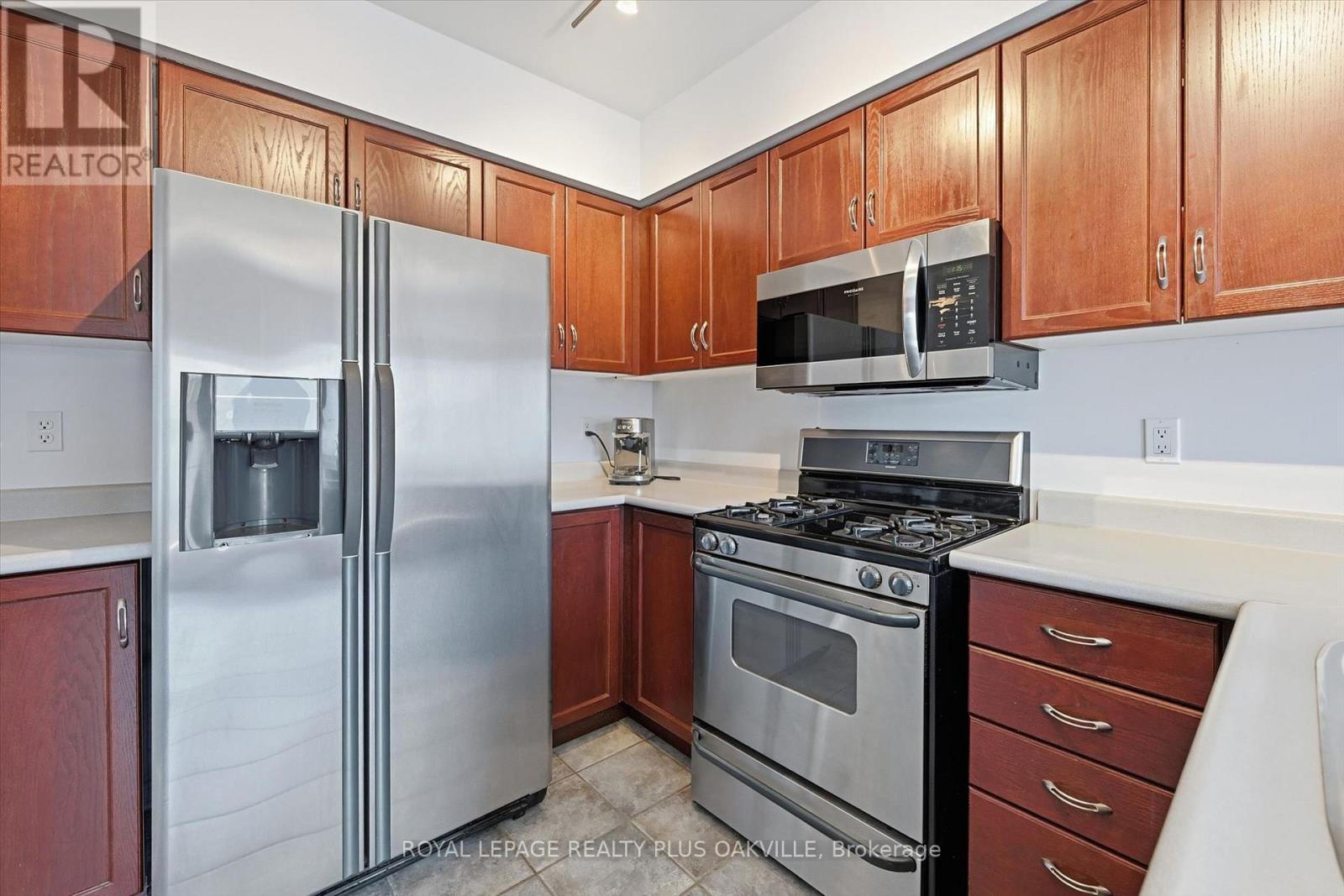 2150 Fourth Line, Oakville, Ontario  L6M 3T2 - Photo 18 - W13489164
