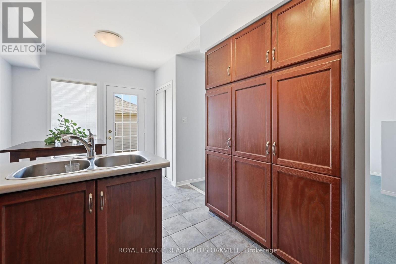2150 Fourth Line, Oakville, Ontario  L6M 3T2 - Photo 19 - W13489164