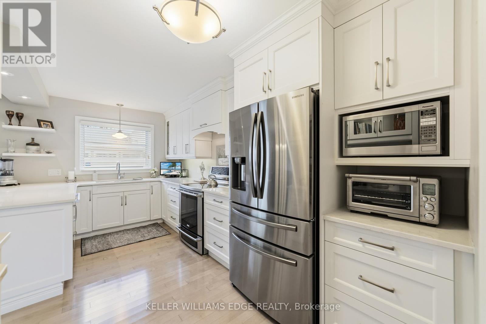 680 Lomond Crescent, Burlington, Ontario  L7L 2P1 - Photo 10 - W13489186
