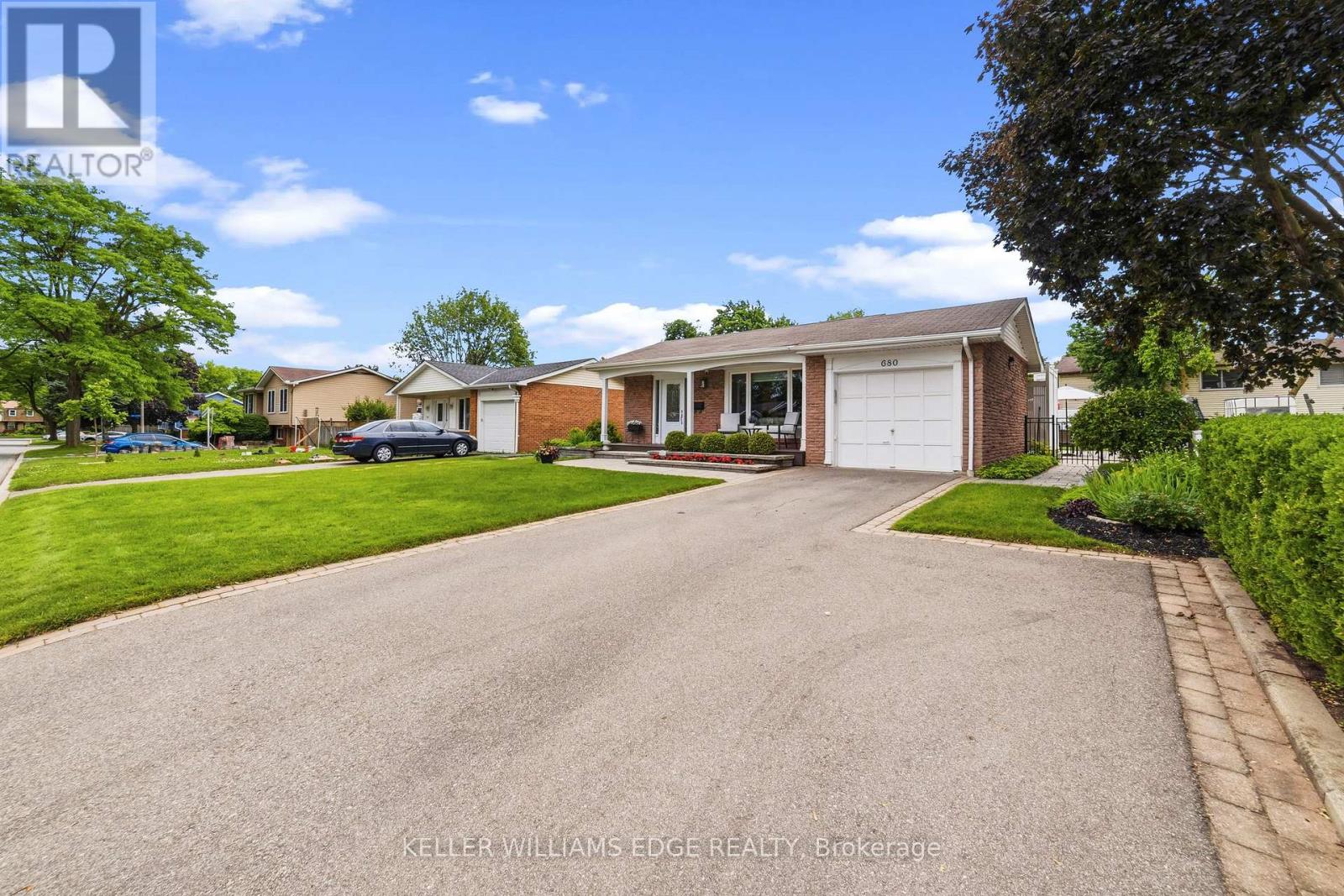 680 Lomond Crescent, Burlington, Ontario  L7L 2P1 - Photo 2 - W13489186
