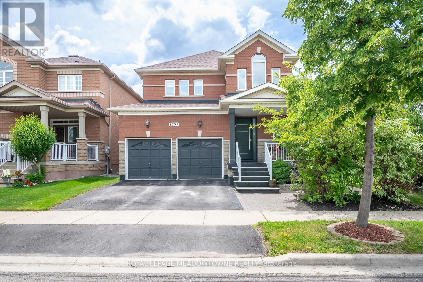 1297 Roper Drive, Milton, Ontario  L9T 6E5 - Photo 2 - W13489248