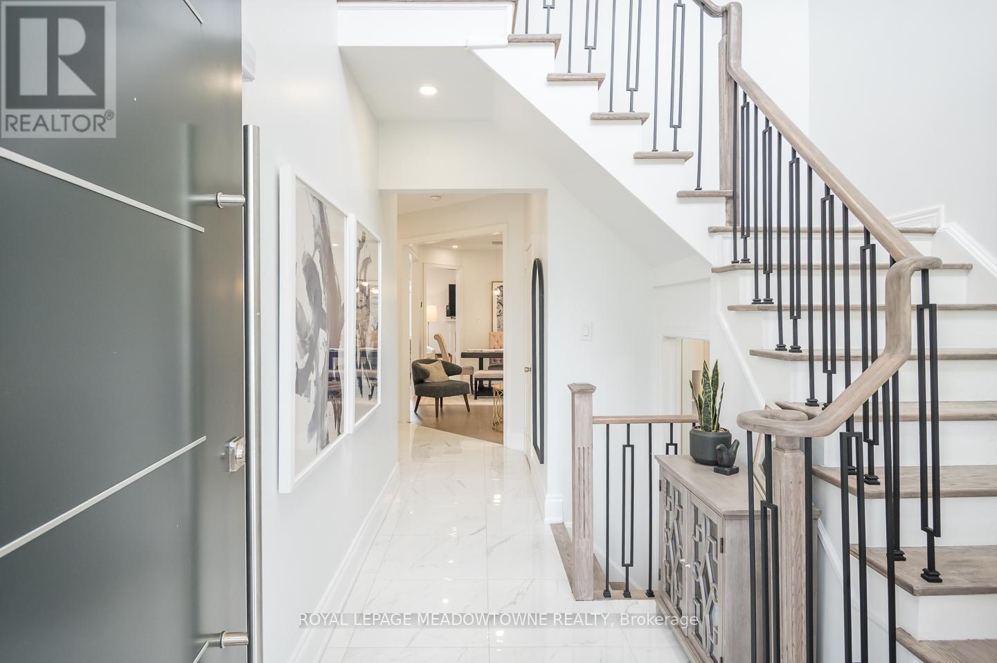 1297 Roper Drive, Milton, Ontario  L9T 6E5 - Photo 4 - W13489248
