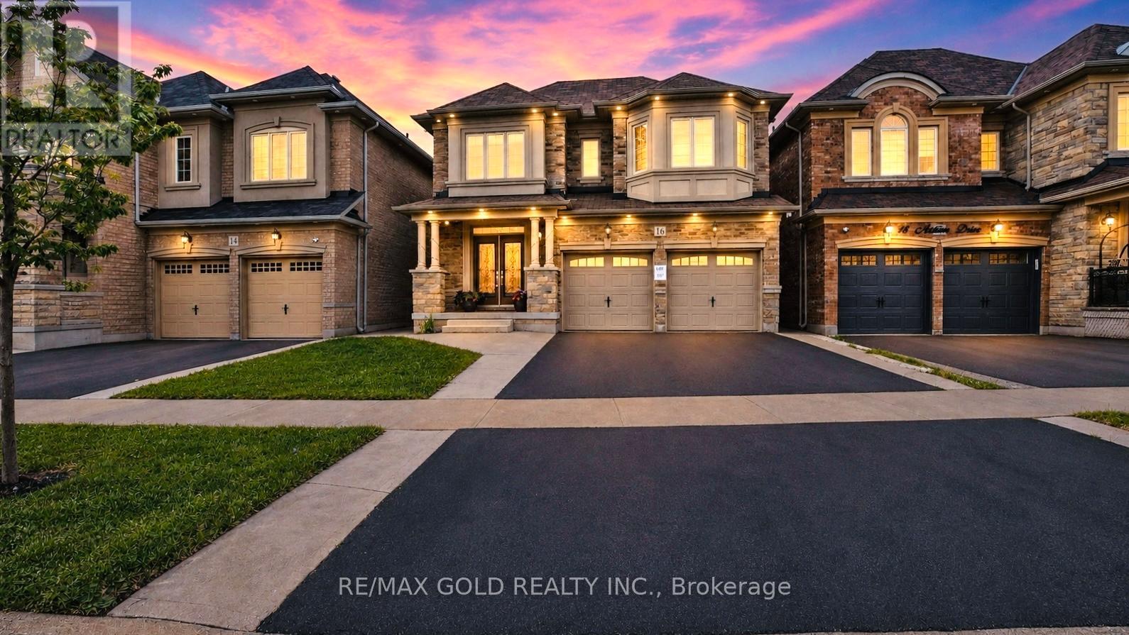 16 Action Drive, Brampton, Ontario  L7A 4X8 - Photo 2 - W13489456