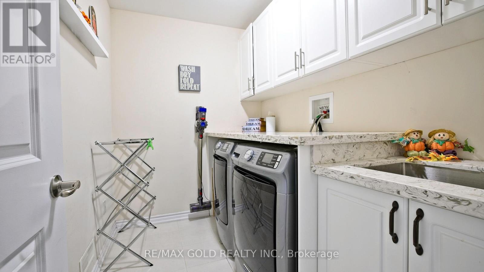 16 Action Drive, Brampton, Ontario  L7A 4X8 - Photo 23 - W13489456