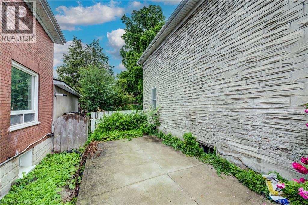 56 Agnes Street, Kitchener, Ontario  N2G 2E8 - Photo 13 - 40842867
