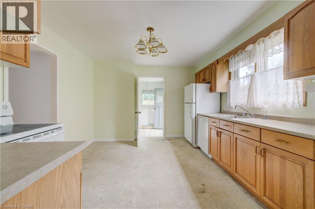 56 Agnes Street, Kitchener, Ontario  N2G 2E8 - Photo 5 - 40842867