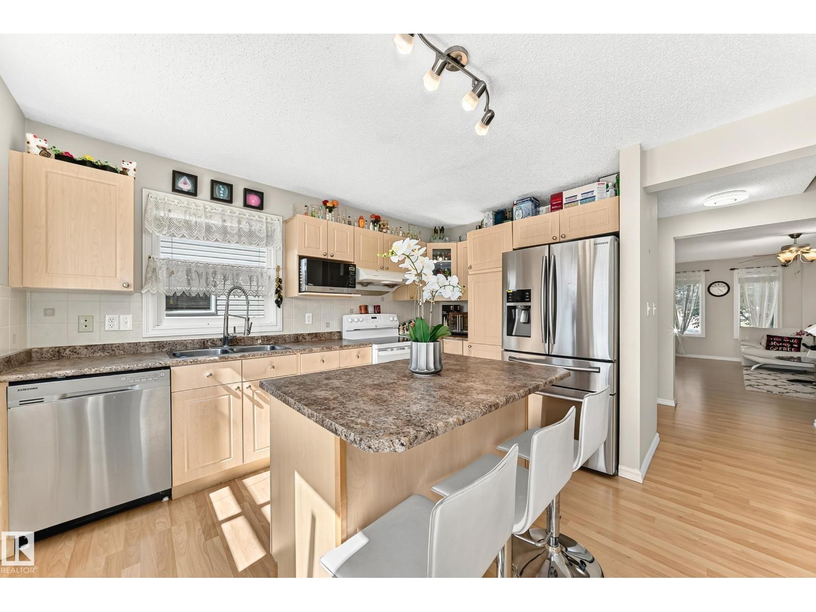 17408 87 St NW, Edmonton, Alberta  T5Z 3Z3 - Photo 7 - E4495639