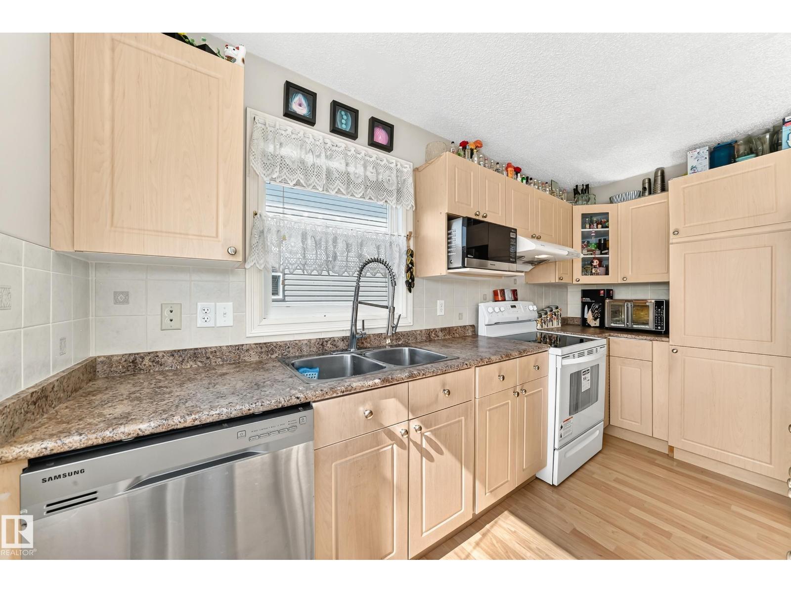 17408 87 St NW, Edmonton, Alberta  T5Z 3Z3 - Photo 8 - E4495639