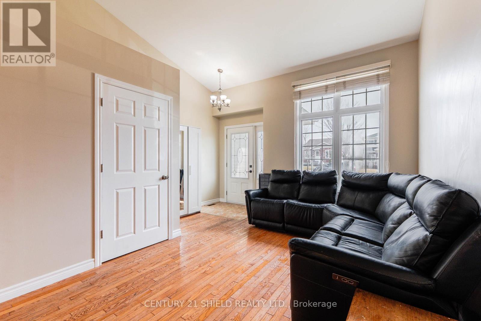 127 Hemlock Crescent, Cornwall, Ontario  K6H 7L7 - Photo 5 - X13488372