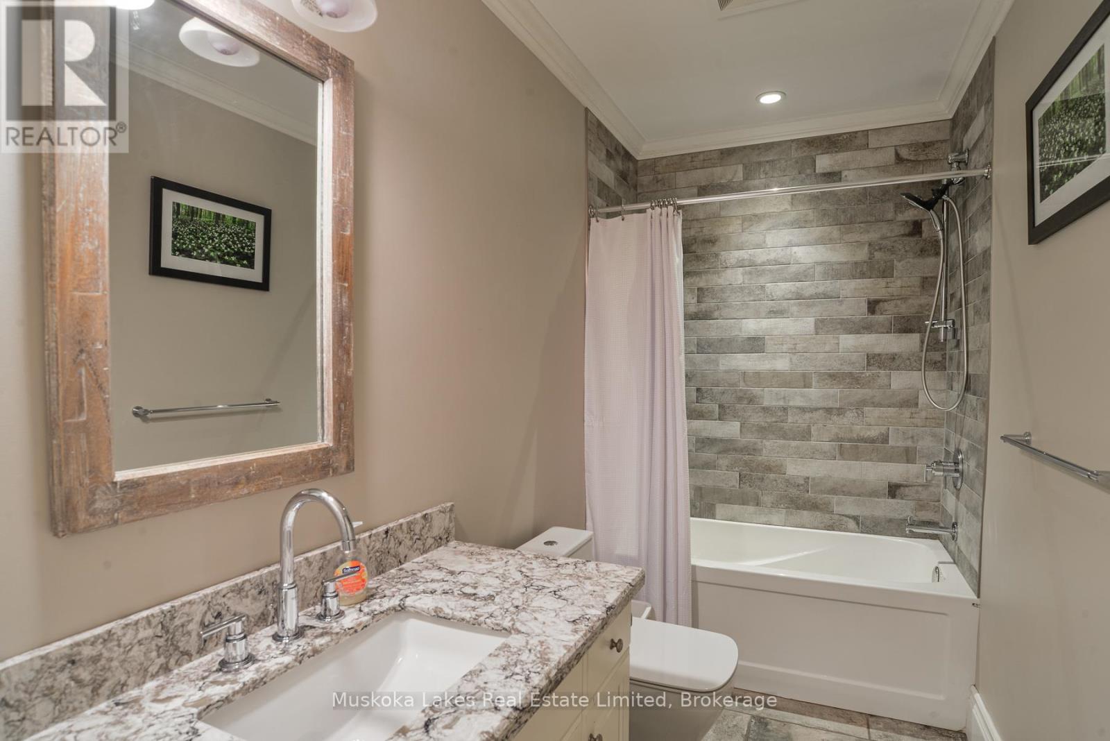 44 Estate Drive, Muskoka Lakes (Medora), Ontario  P0B 1J0 - Photo 25 - X13489860