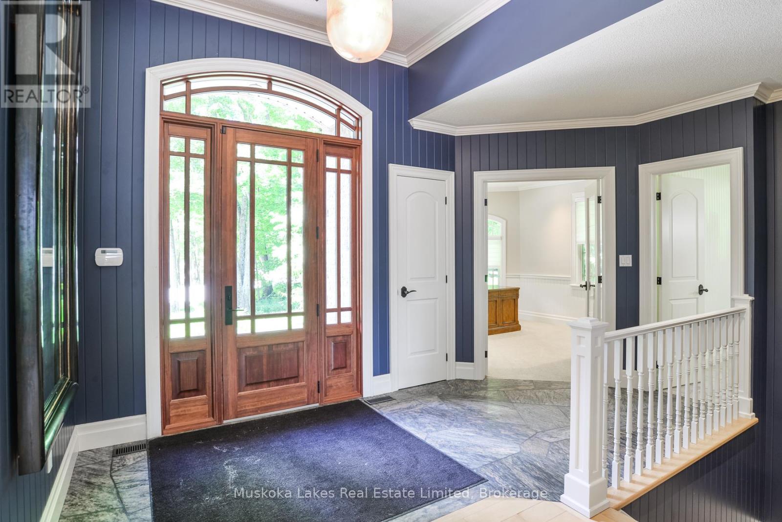 44 Estate Drive, Muskoka Lakes (Medora), Ontario  P0B 1J0 - Photo 4 - X13489860