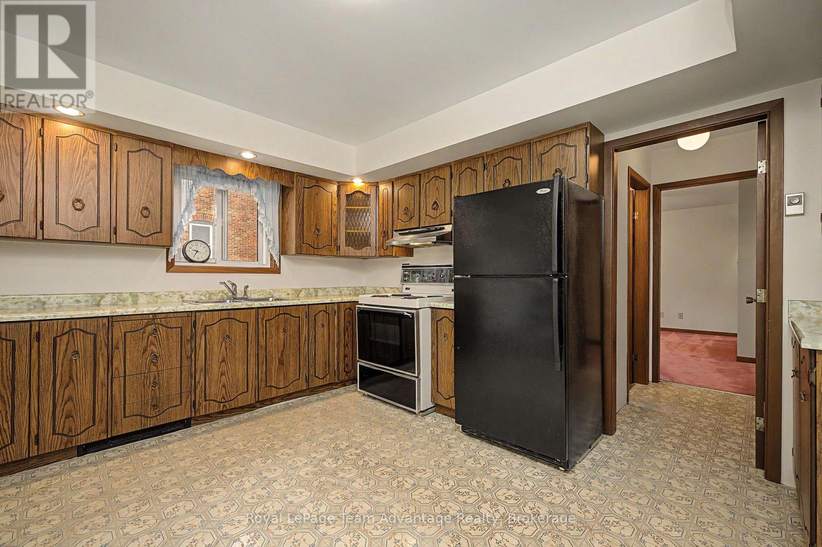 98 Gibson Street, Parry Sound, Ontario  P2A 1X5 - Photo 9 - X13489896