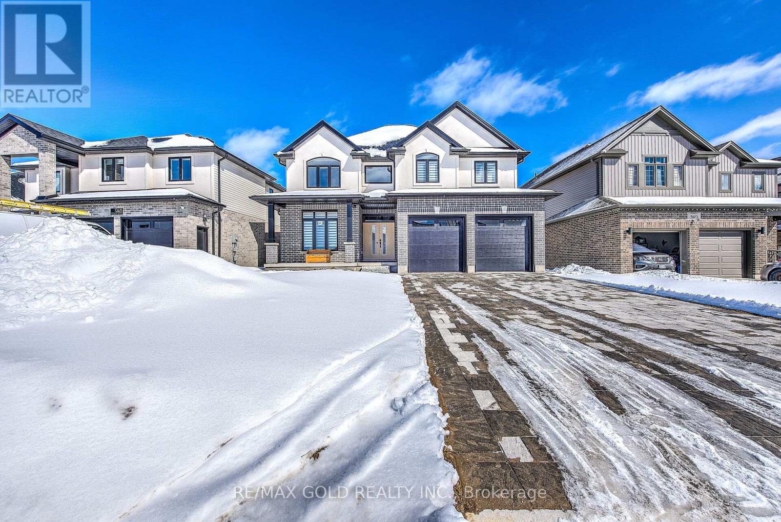 944 TRAILSWAY AVENUE, London South, Ontario
