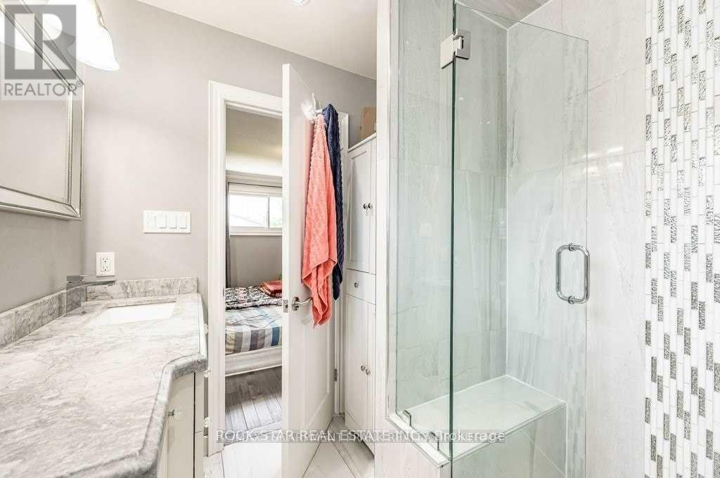 Upper - 11 Aterno Drive, Hamilton, Ontario  L9C 5S4 - Photo 13 - X13488892