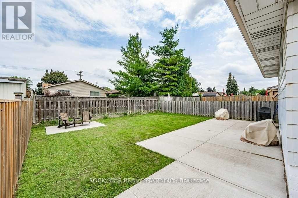 Upper - 11 Aterno Drive, Hamilton, Ontario  L9C 5S4 - Photo 14 - X13488892