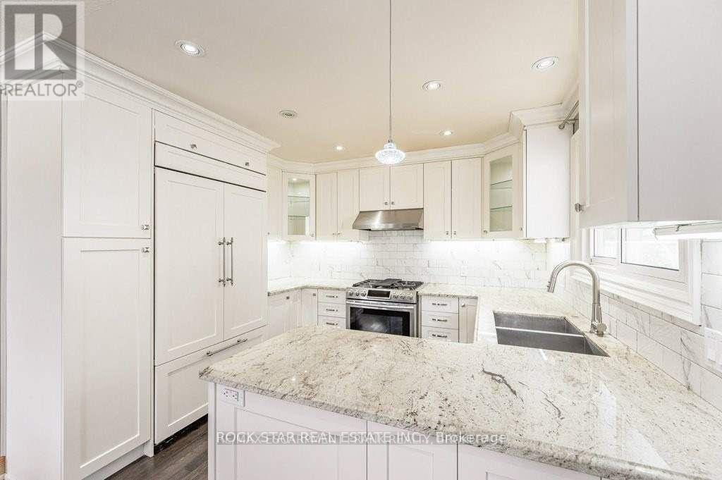 Upper - 11 Aterno Drive, Hamilton, Ontario  L9C 5S4 - Photo 7 - X13488892