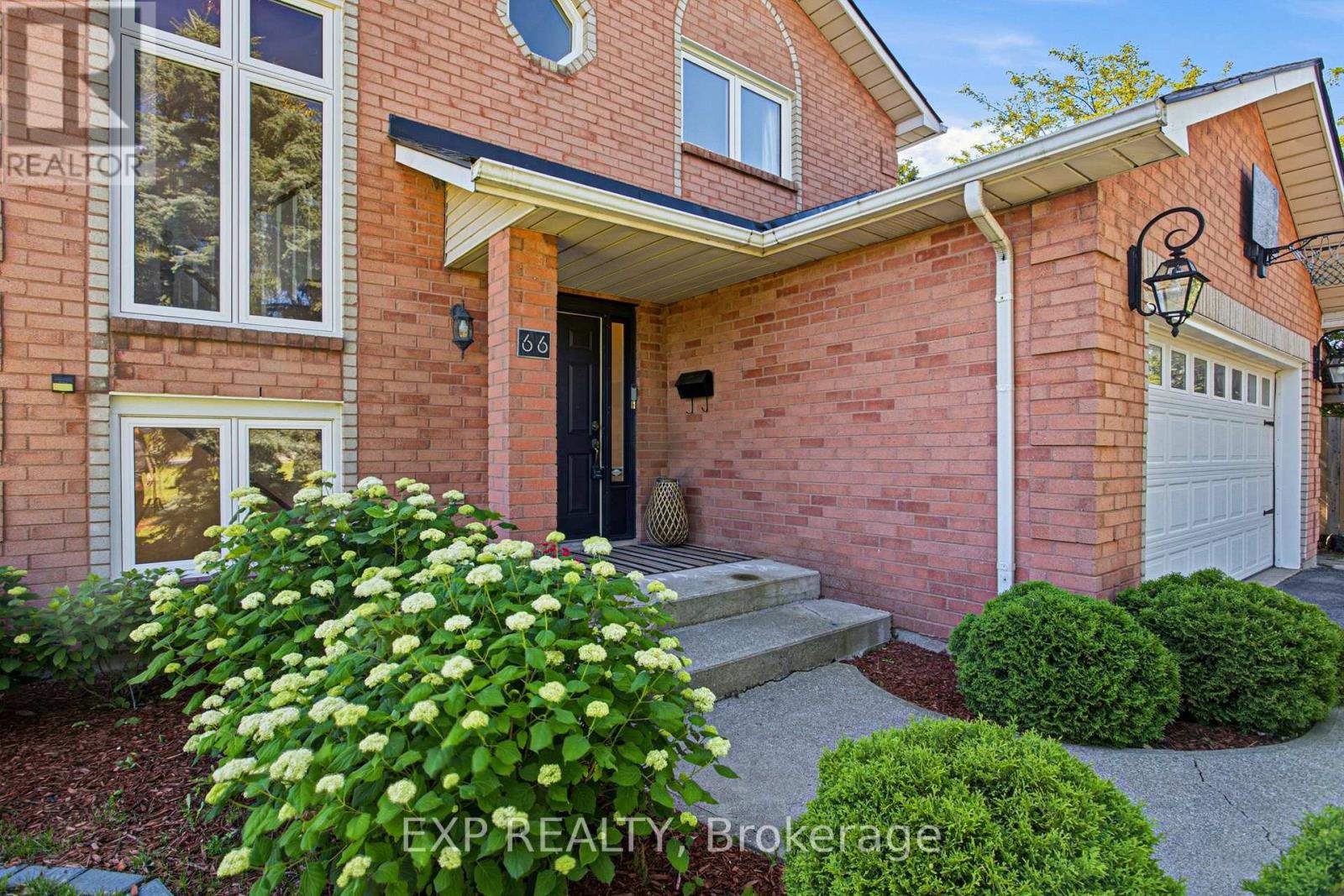 66 Casablanca Boulevard, Grimsby, Ontario  L3M 4S7 - Photo 4 - X13489016