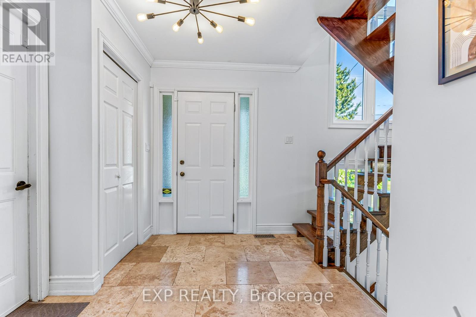 66 Casablanca Boulevard, Grimsby, Ontario  L3M 4S7 - Photo 5 - X13489016