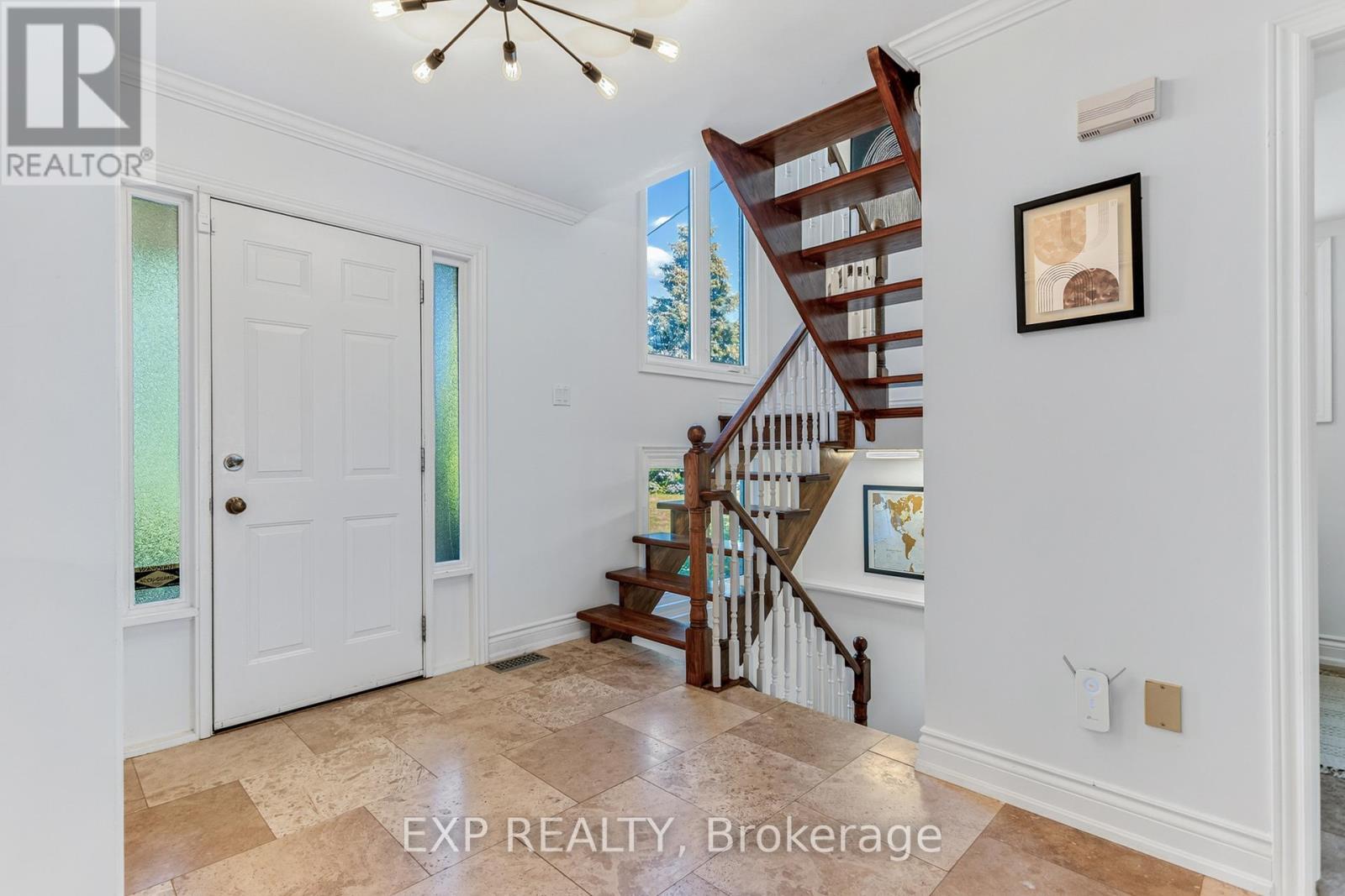 66 Casablanca Boulevard, Grimsby, Ontario  L3M 4S7 - Photo 6 - X13489016