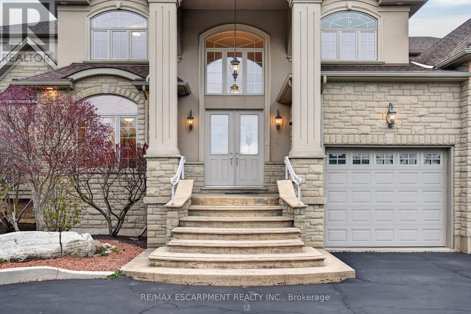 803 Ridge Road, Hamilton, Ontario  L8J 2Y3 - Photo 5 - X13489180