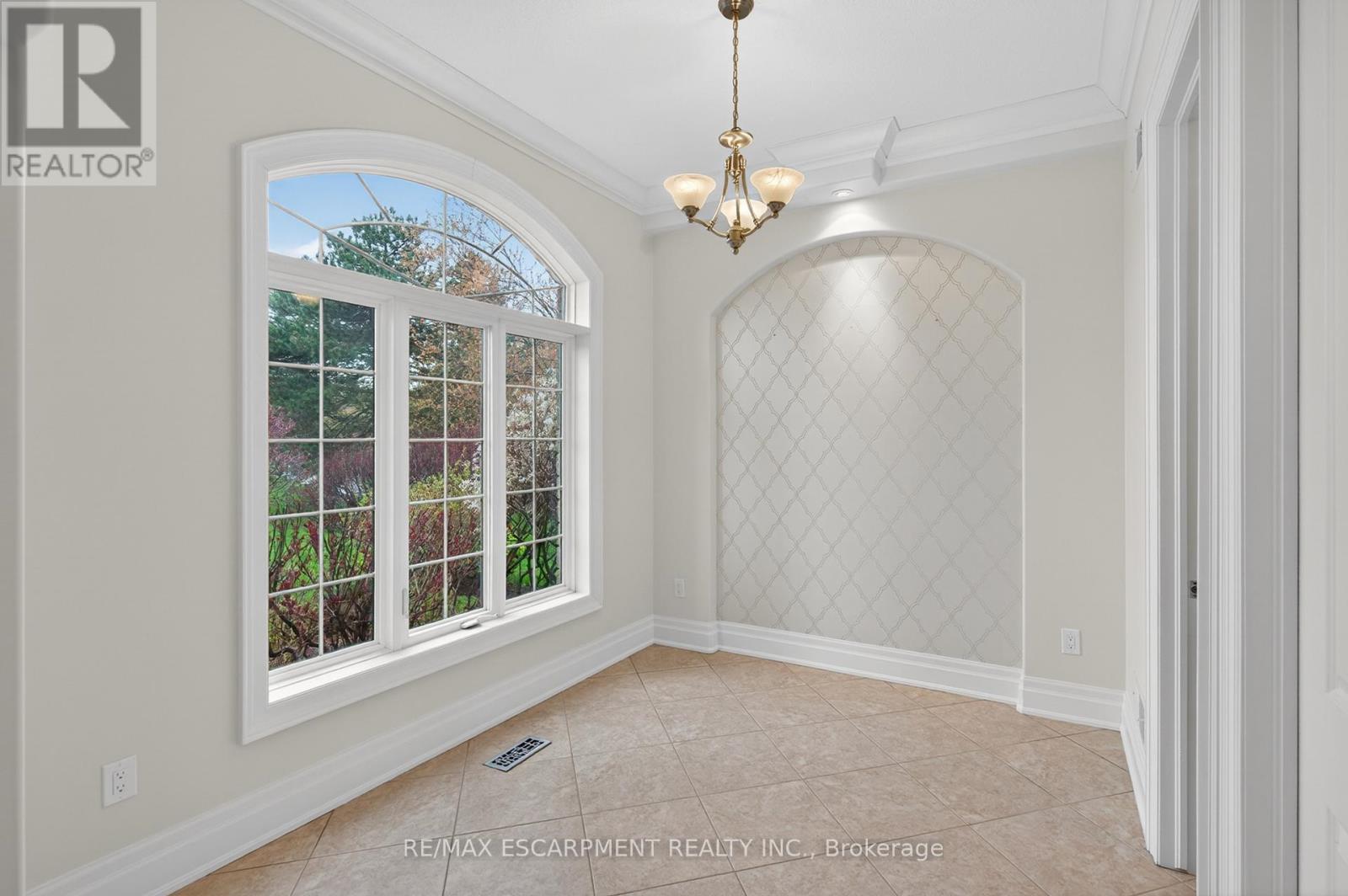 803 Ridge Road, Hamilton, Ontario  L8J 2Y3 - Photo 9 - X13489180