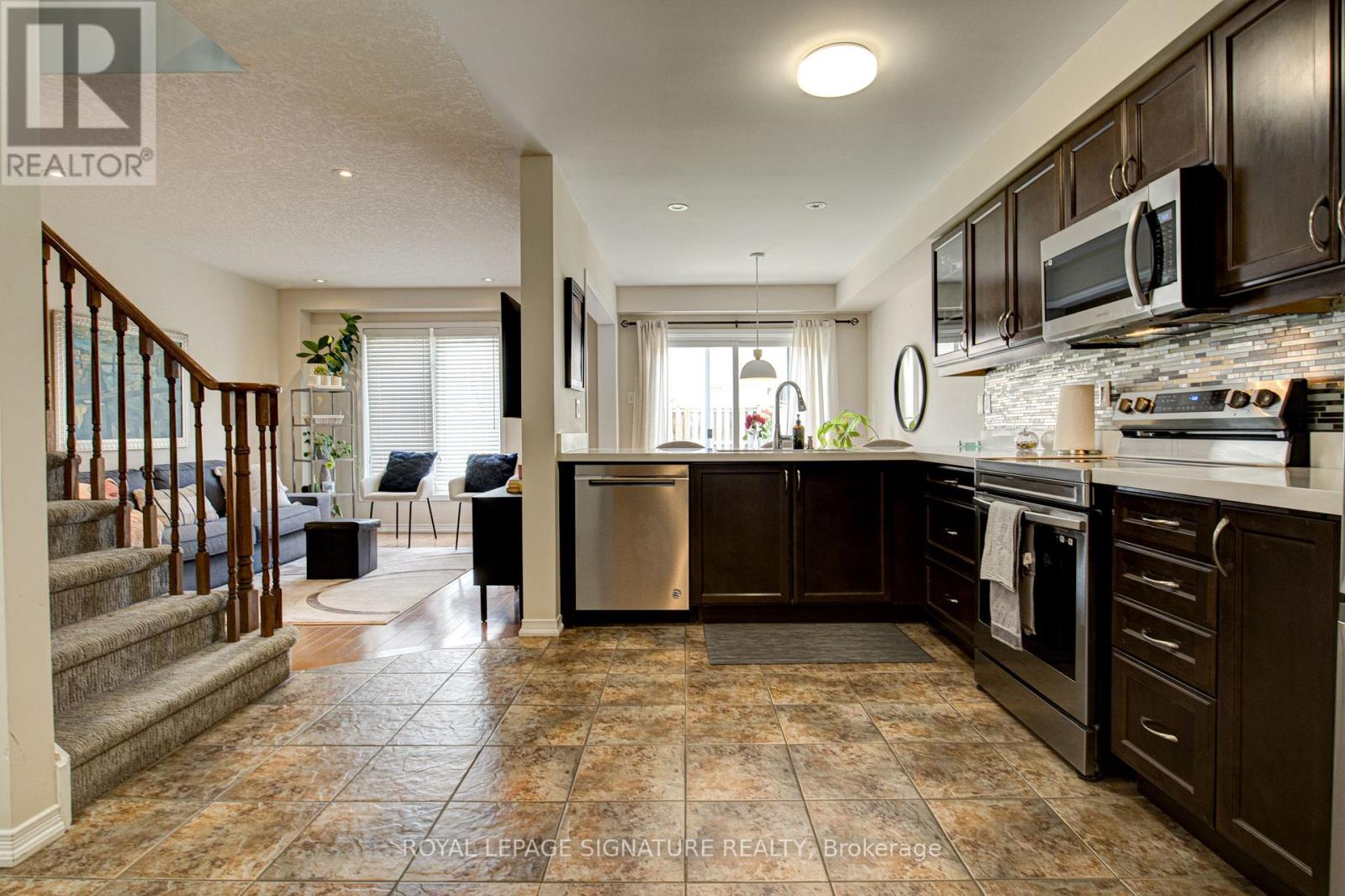 39 Trowbridge Street, Woolwich, Ontario  N0B 1M0 - Photo 3 - X13489298