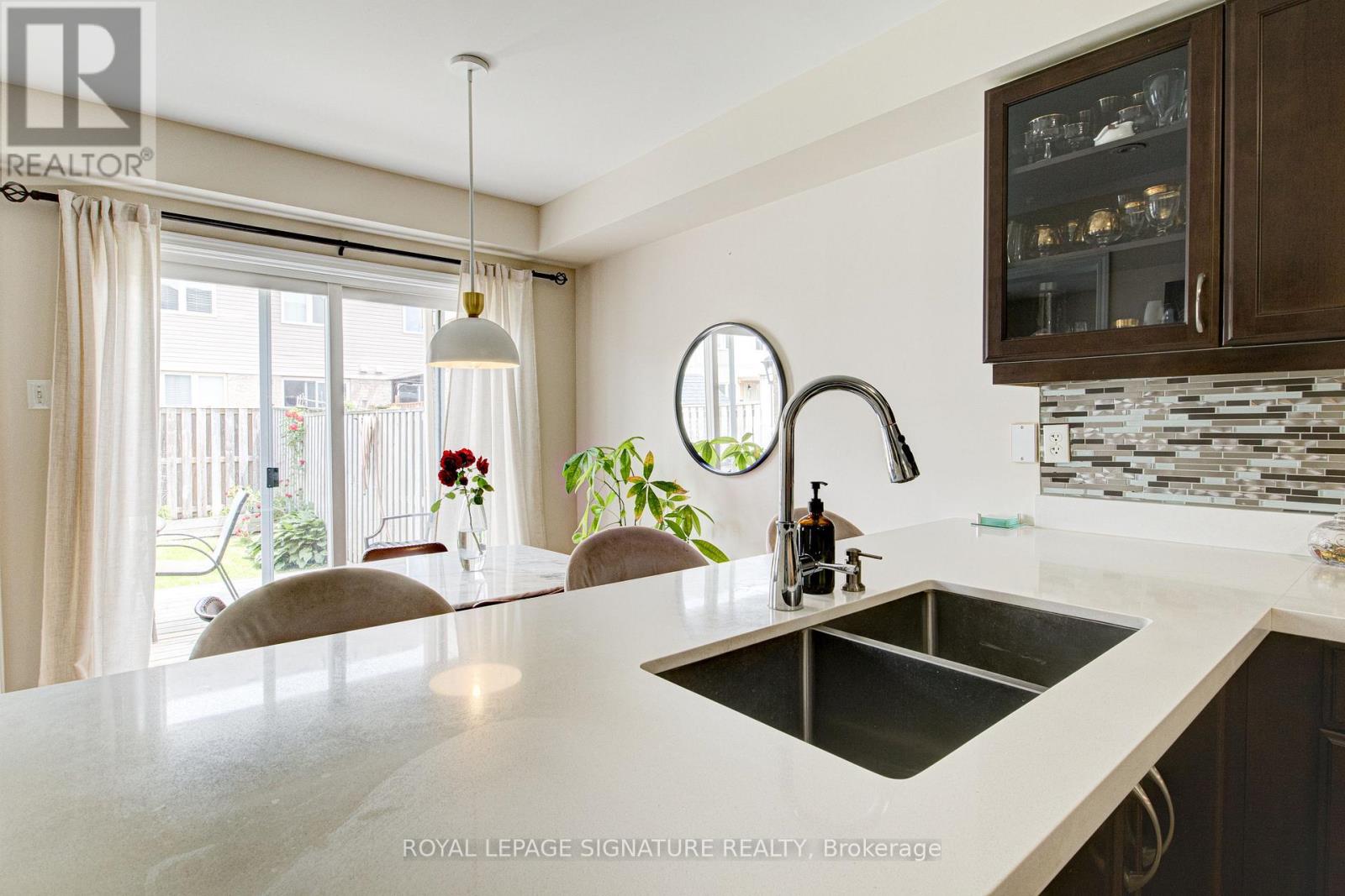 39 Trowbridge Street, Woolwich, Ontario  N0B 1M0 - Photo 6 - X13489298