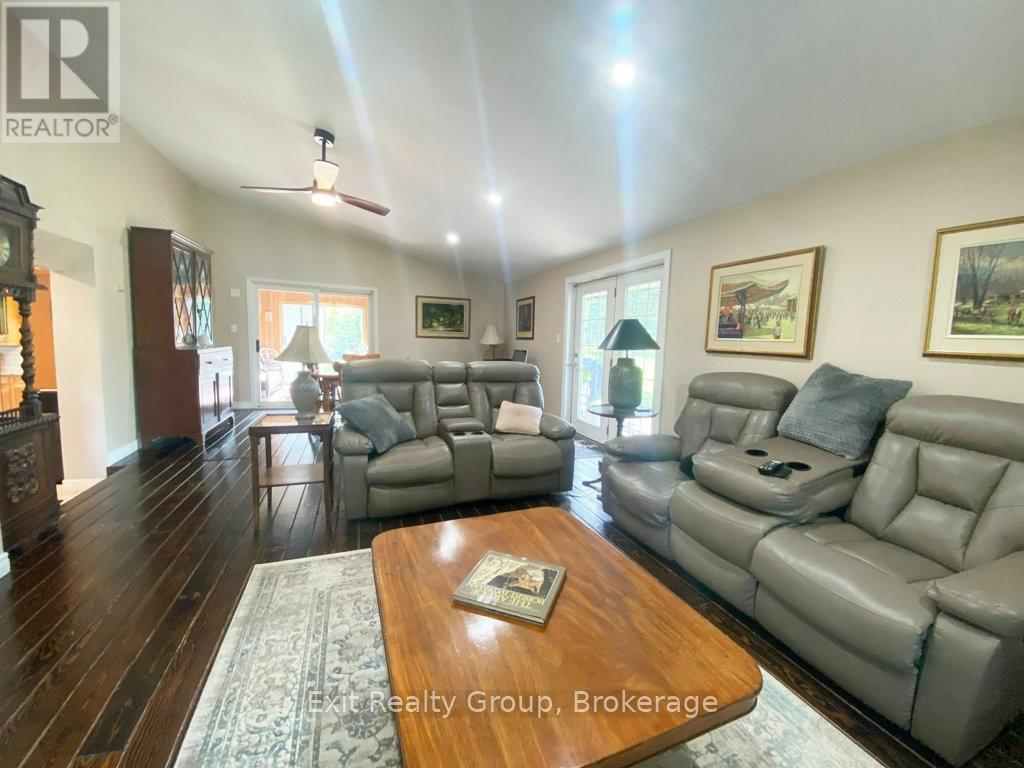 1466 Carman Road, Quinte West, Ontario  K8V 5P4 - Photo 9 - X13489218