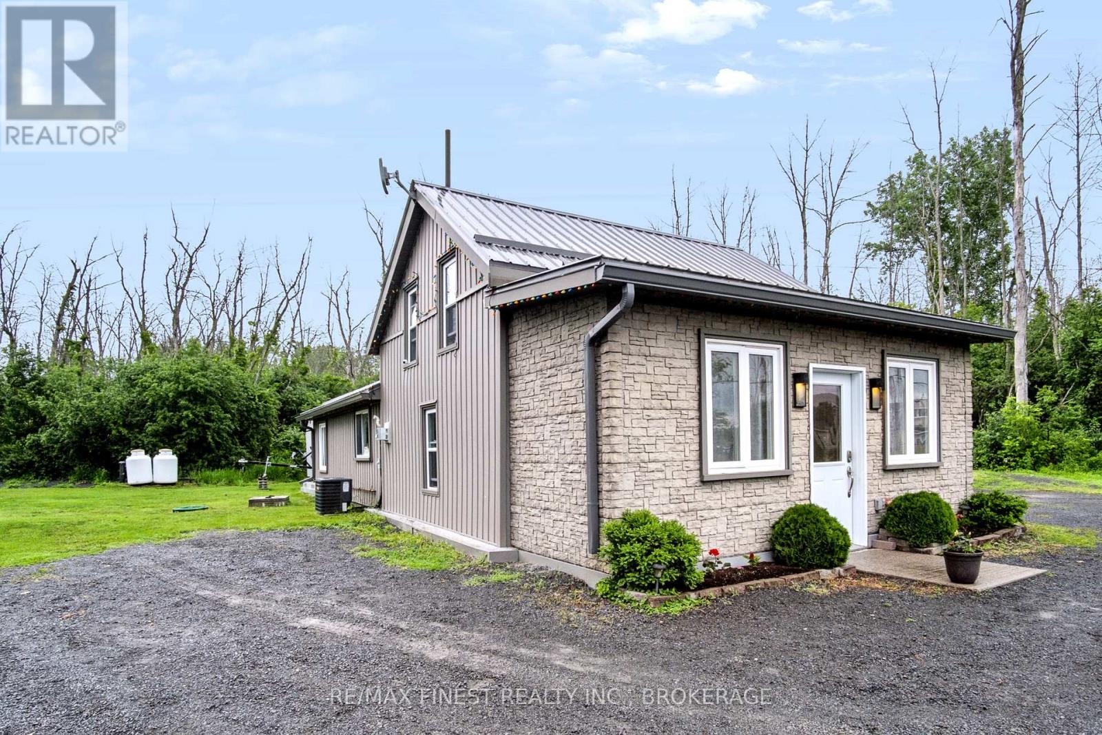 8297 COUNTY ROAD 2, Greater Napanee, Ontario