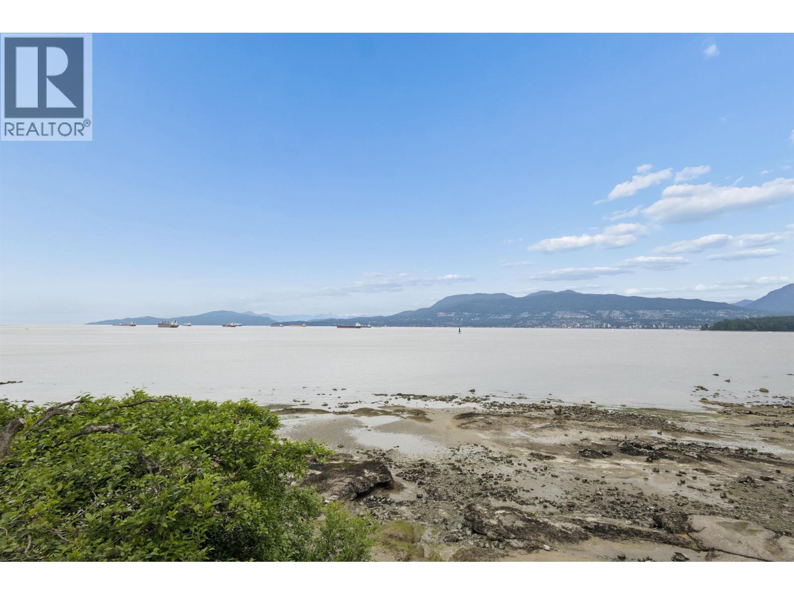2651 Point Grey Road, Vancouver, British Columbia  V6K 1A4 - Photo 39 - R3133831